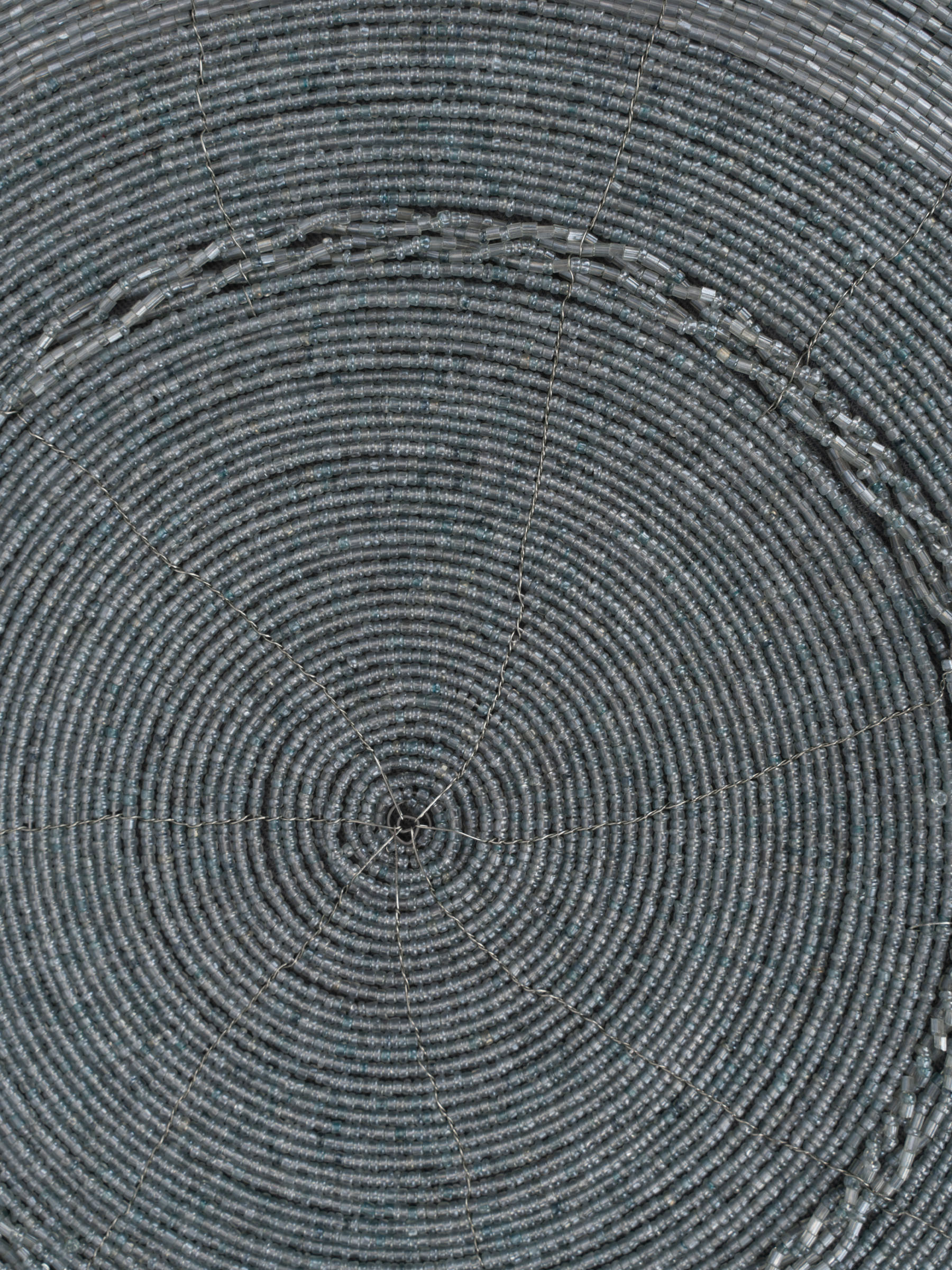 Салфетка под приборы, 36 см, бисер, круглая, серая, Bijou, image-2